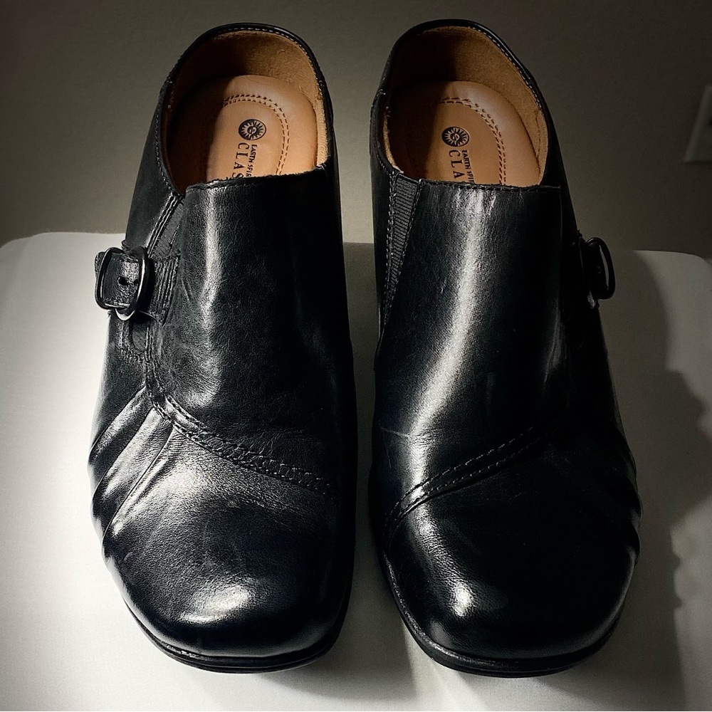 Earth Spirit Emily Black Leather Slide On Heels